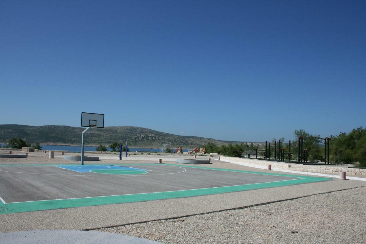 Mobile Homes Katinka, Starigrad Paklenica, Croatia Exteriör bild